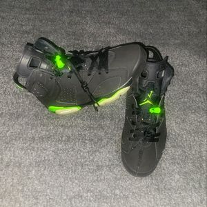 Jordans retro 6's Electric Green
